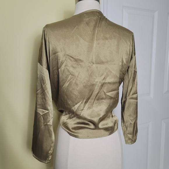 Urban Outfitters Nicole Olive Satin Tie-Front Crop Top - Picture 5 of 10